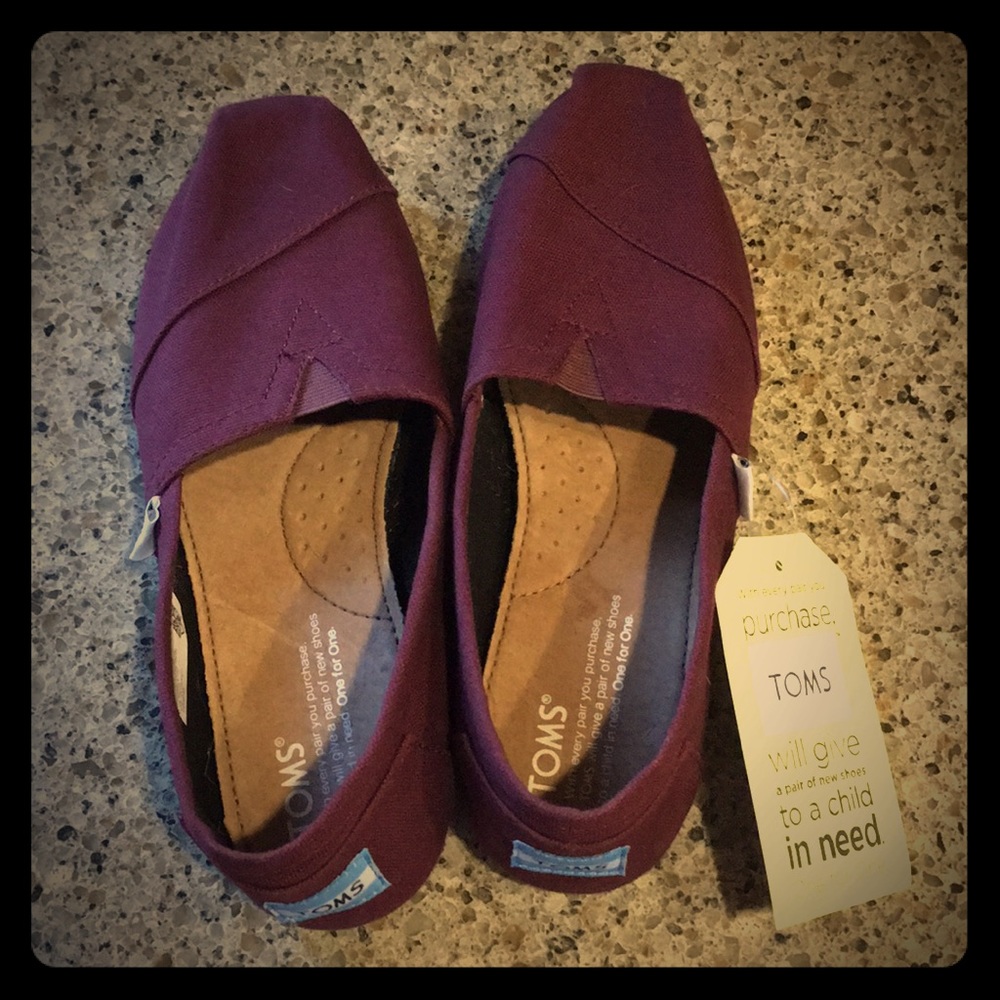 Burgundy Toms